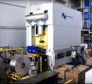 Линия питания для лент для процесса тонкой резки, CompactFeed®, ARKU Maschinenbau GmbH